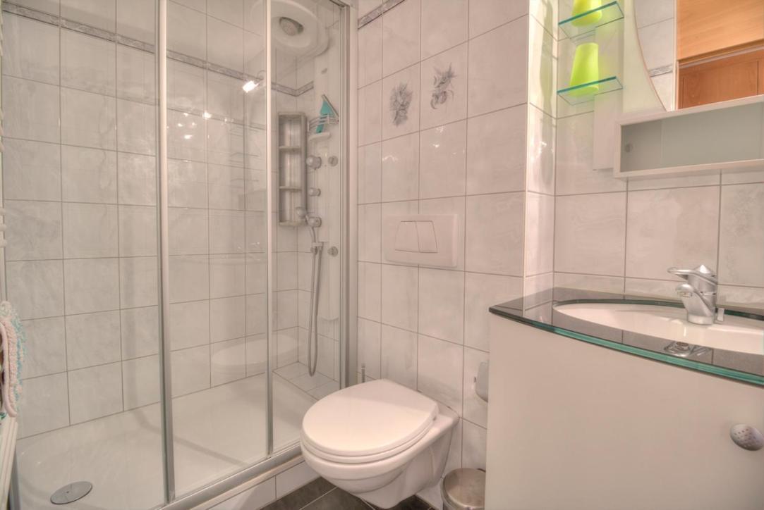 Aramis 1 Apartment Лойкербад Екстериор снимка